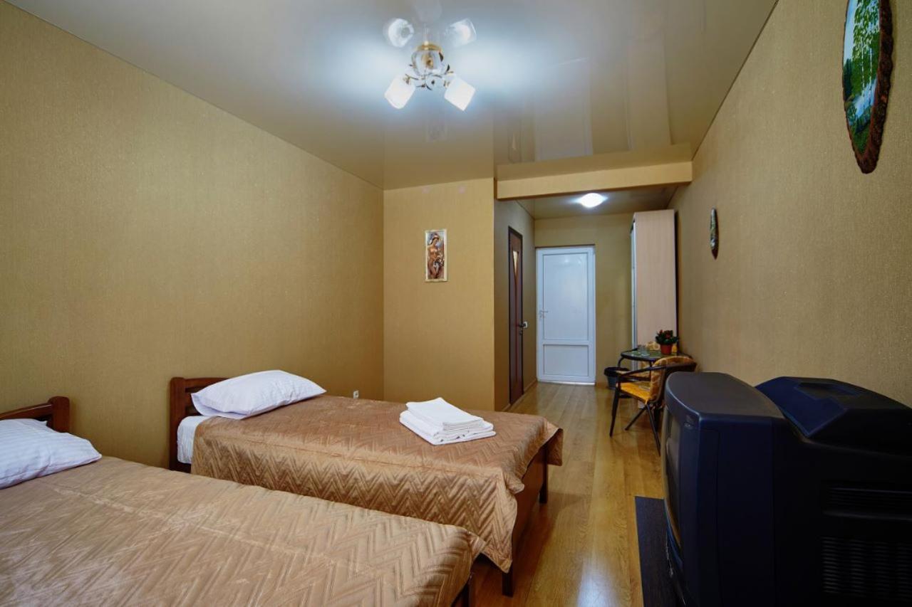 Hotel Domashniy Kamieniec Podolski Zewnętrze zdjęcie