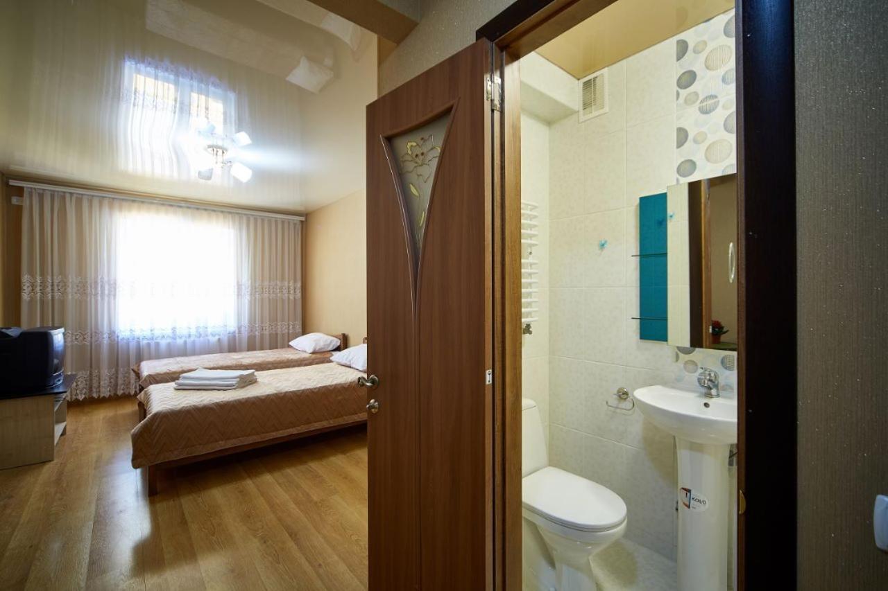 Hotel Domashniy Kamieniec Podolski Zewnętrze zdjęcie